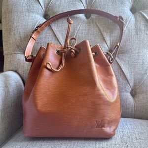 Authentic Louis Vuitton Neo PM